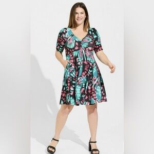 NWT Torrid 4X Cinch Front Puff Sleeve Skater Butterfly Dress